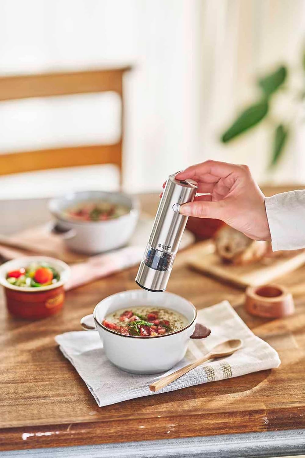 Russell Hobbs 電動研磨器 胡椒 岩鹽 2024新款 含底座 Type C 充電式 陶瓷刀盤 自動研磨器